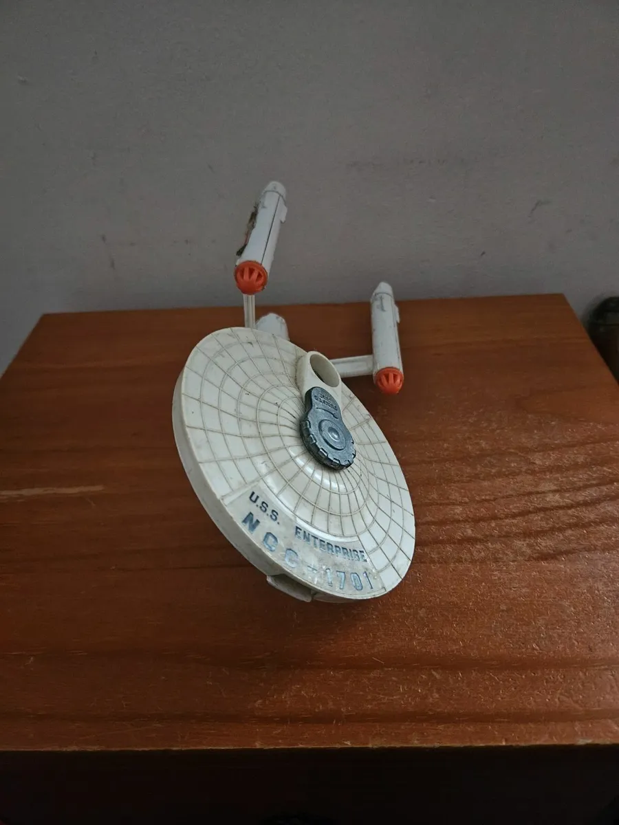 Dinky 1970's Star Trek Enterprise - Image 3