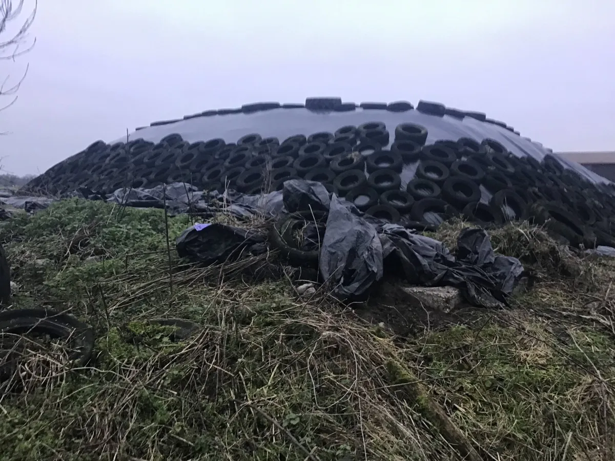 Pit silage and bales of silage - Image 3