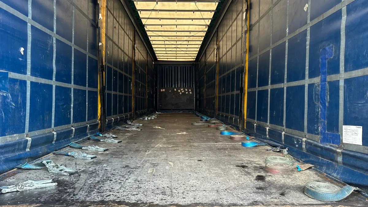 Krone Mega Euroliner - Image 4