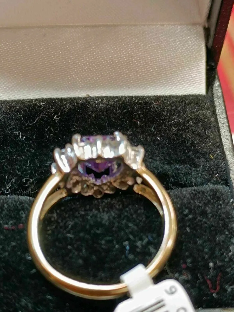 9k Gold Heart Ring , Purple Stone and Zirconias - Image 4