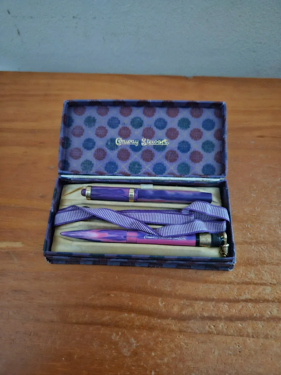 Conway Stewart Pen Set - Image 1
