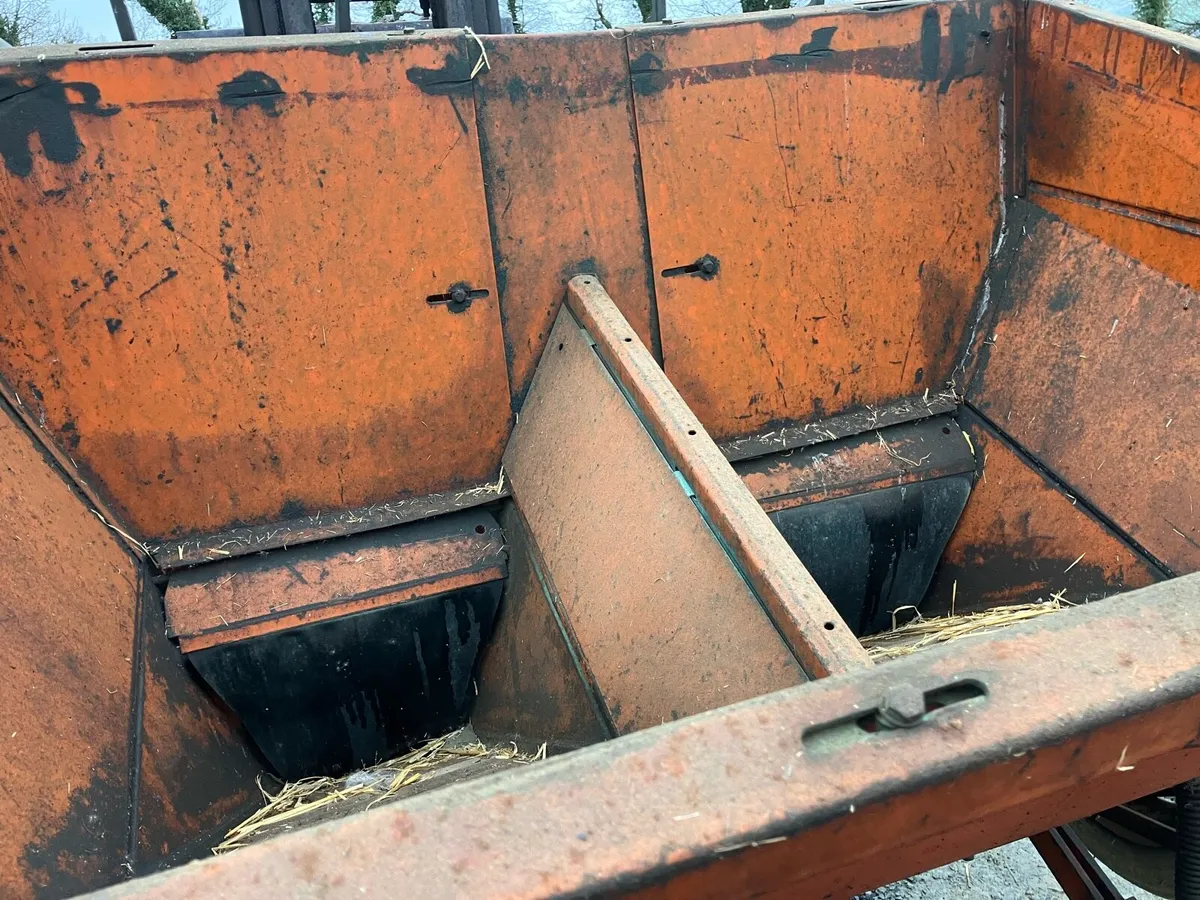 Johnston potato planter - Image 4