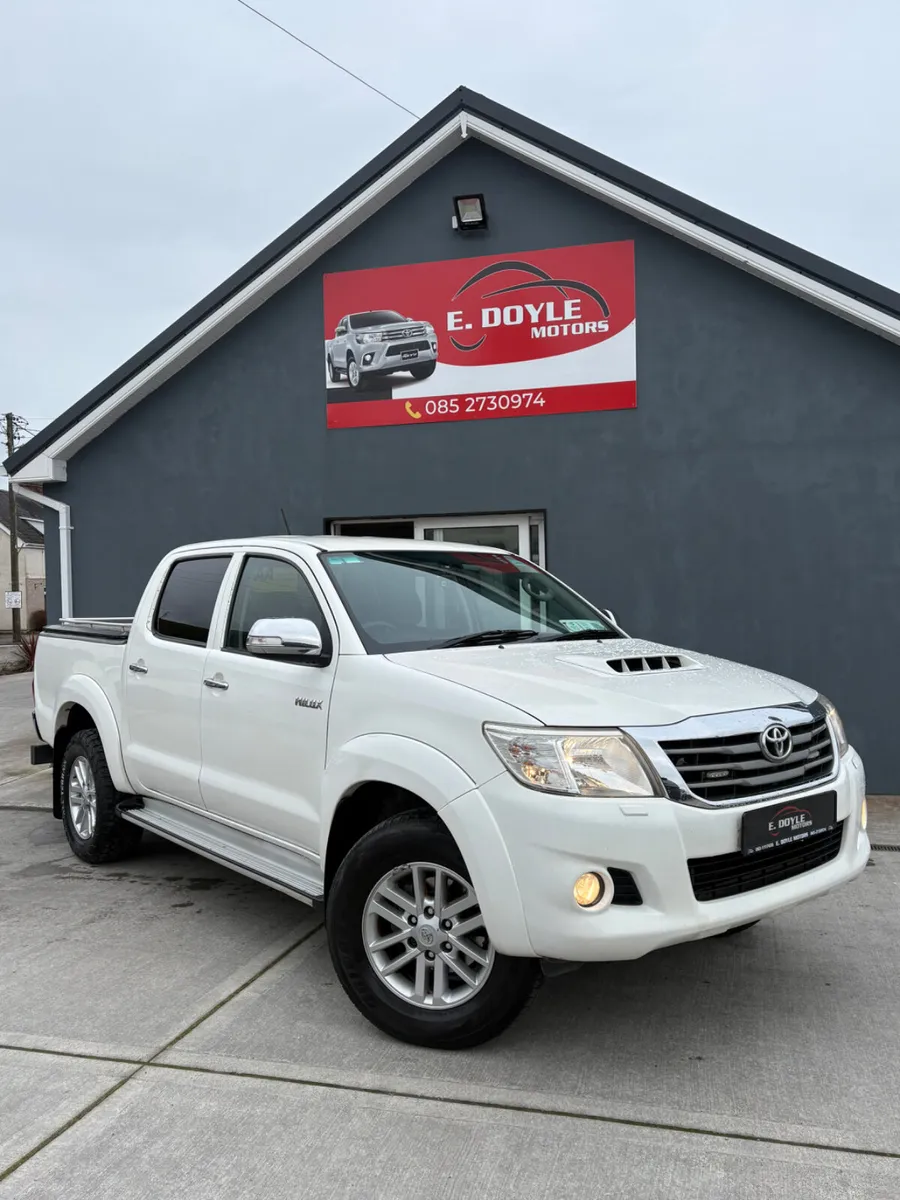Toyota Hilux 2015 - Image 1