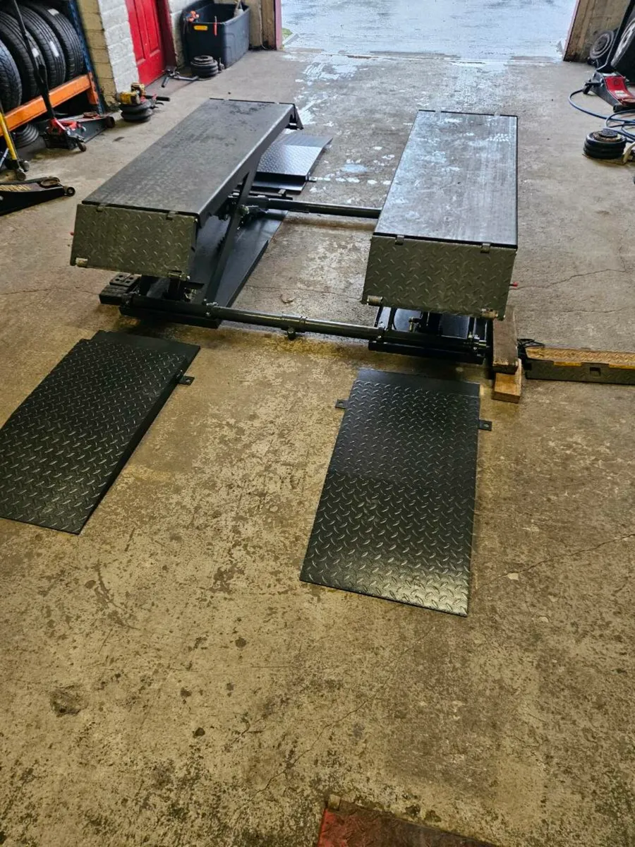 Garage Equipment - Image 1