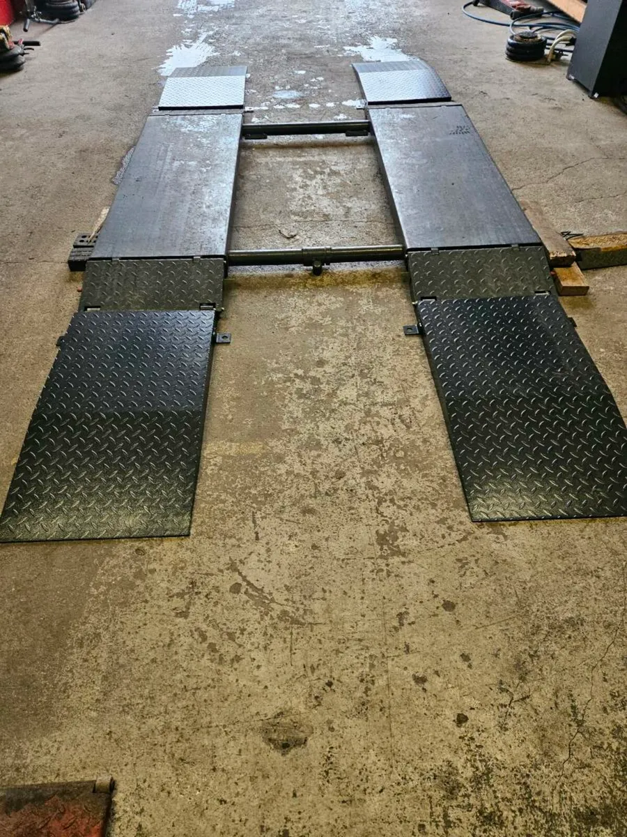 Garage Equipment - Image 1