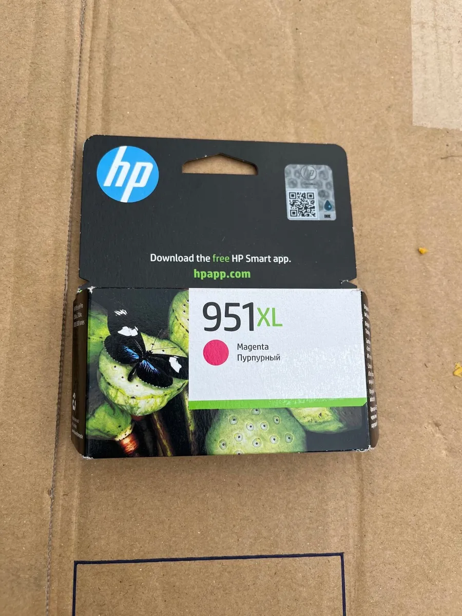 HP 951XL Magenta Ink Cartridge - Image 1