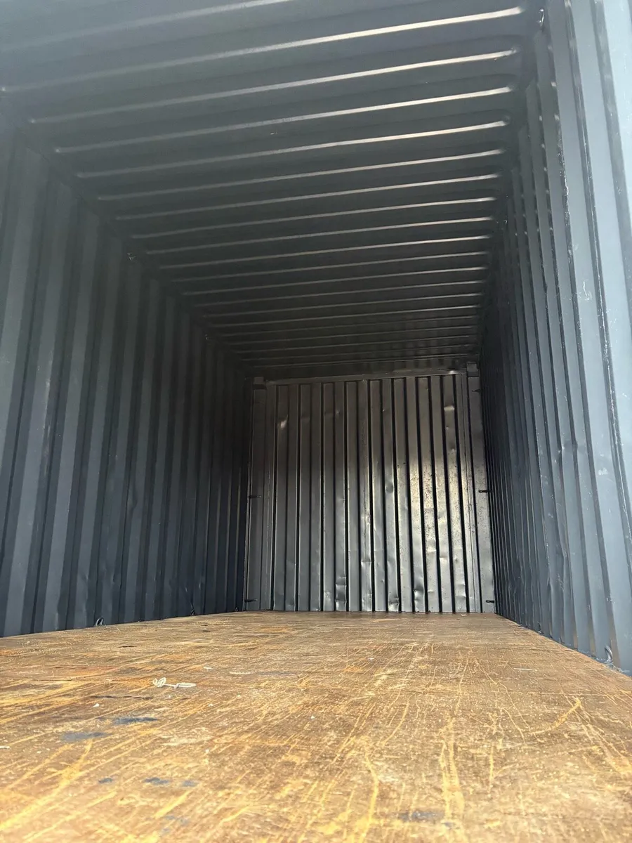 Shipping container - Image 1