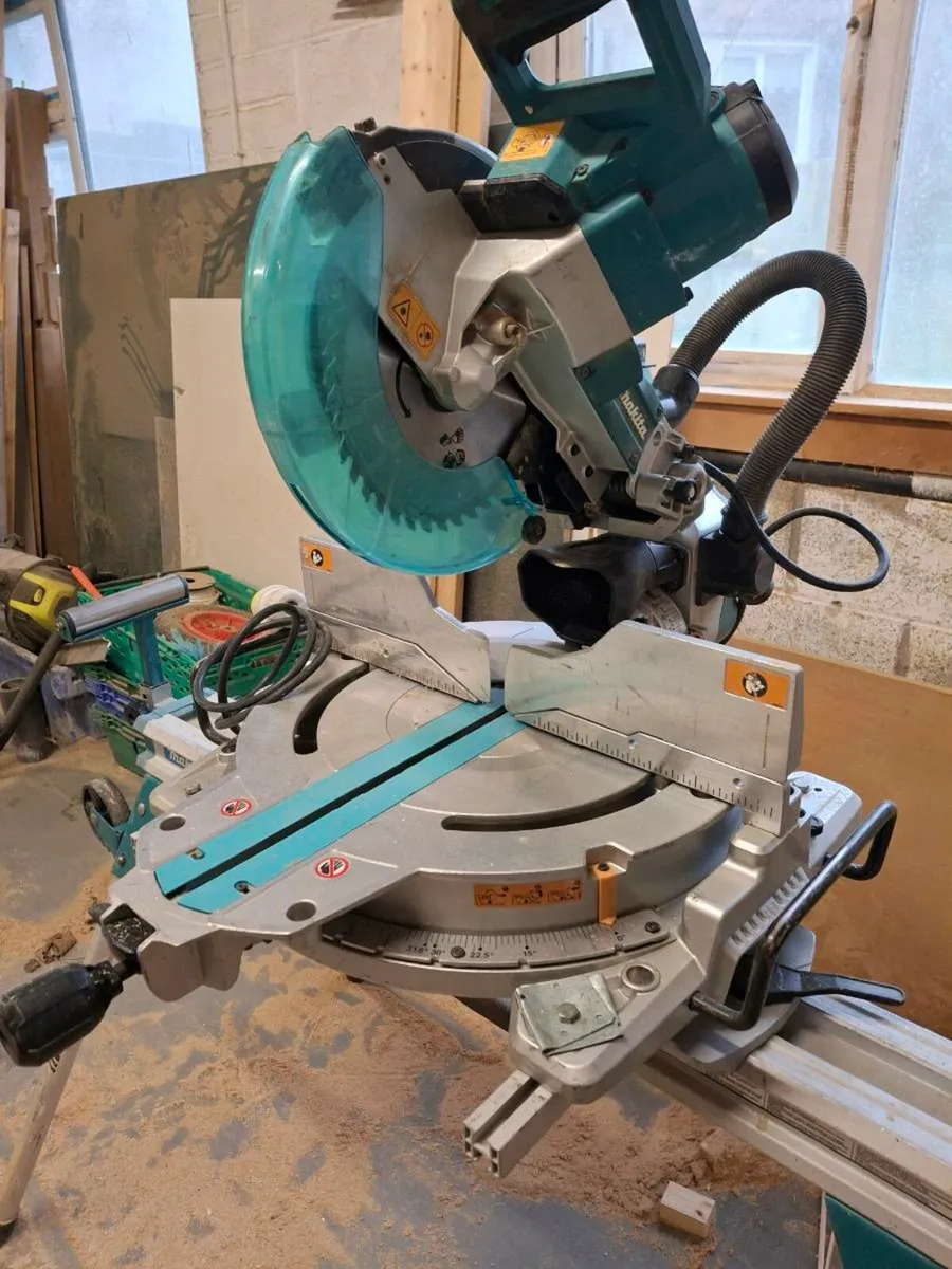 Makita mitre saw - Image 3
