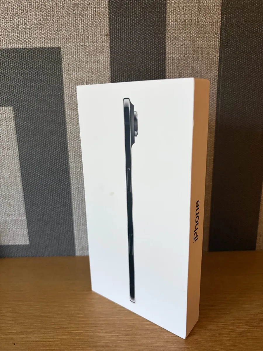 Brand new Apple iPhone AIR 256GB (SIM FREE) - Image 1