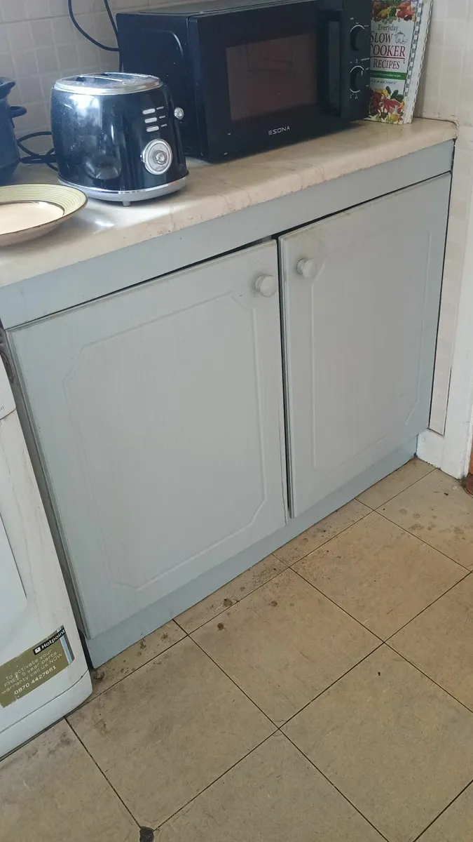 Kitchen  FREE to take away - Image 3