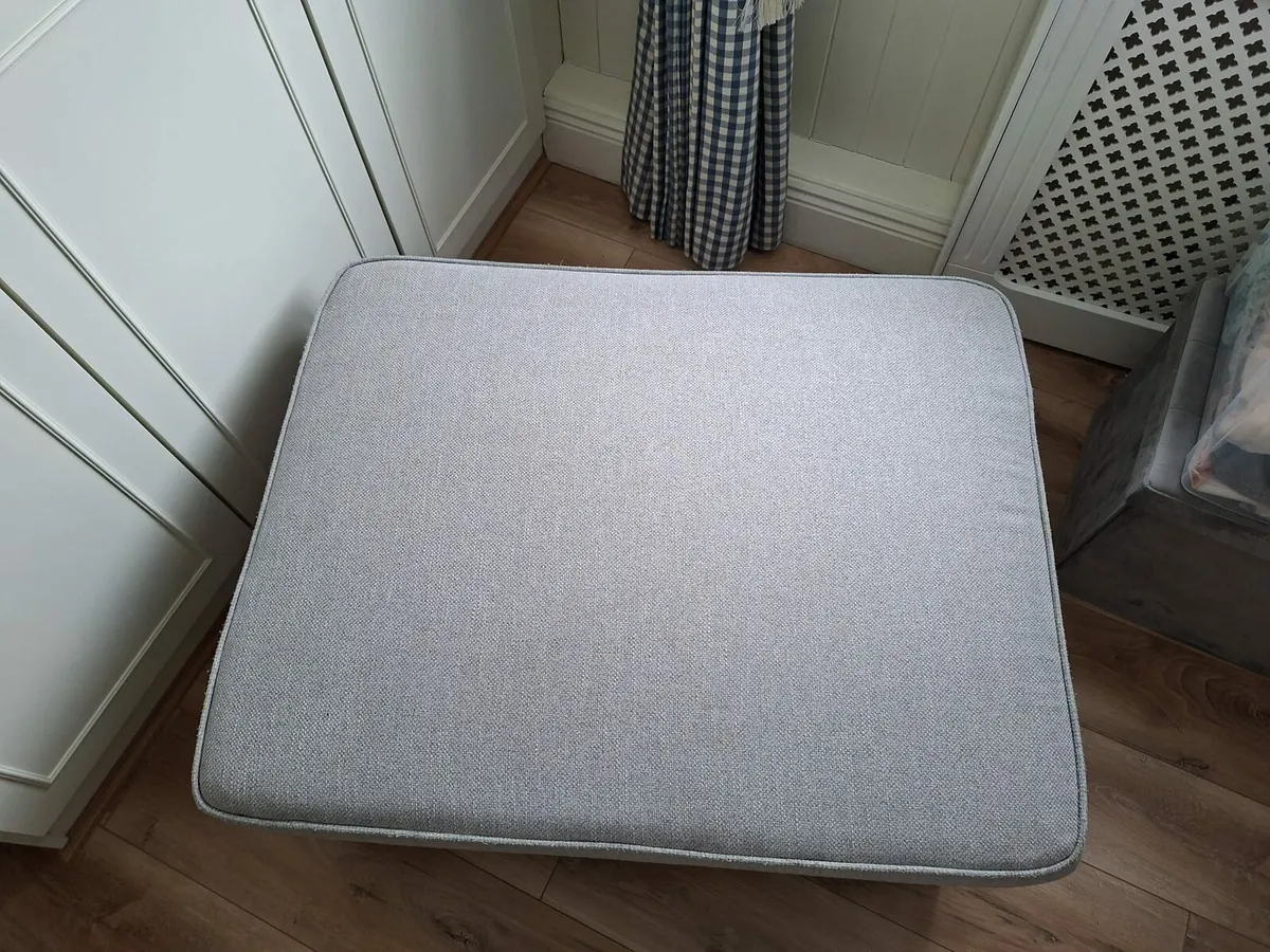 Pouffe - Image 3