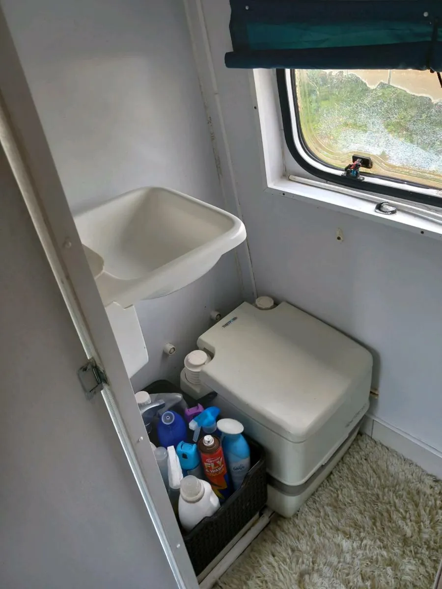 Camper Van - Image 3