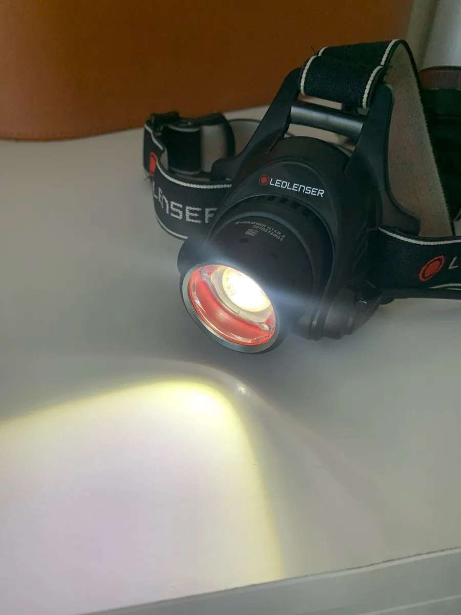 Ledlenser head torch - Image 4