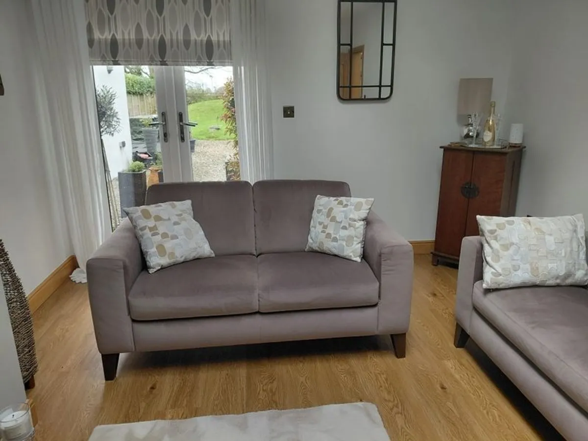 Settee - Image 4