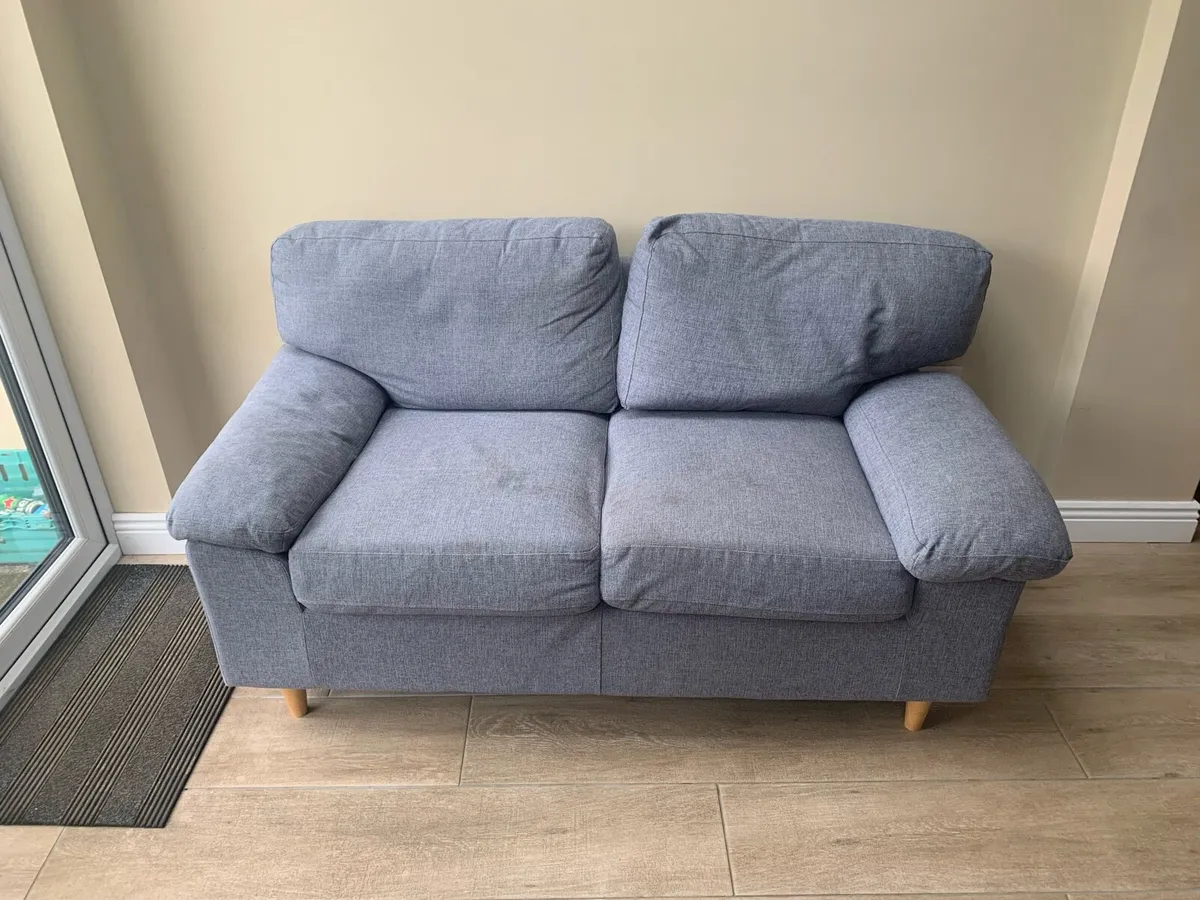 Two seater couch - Image 1