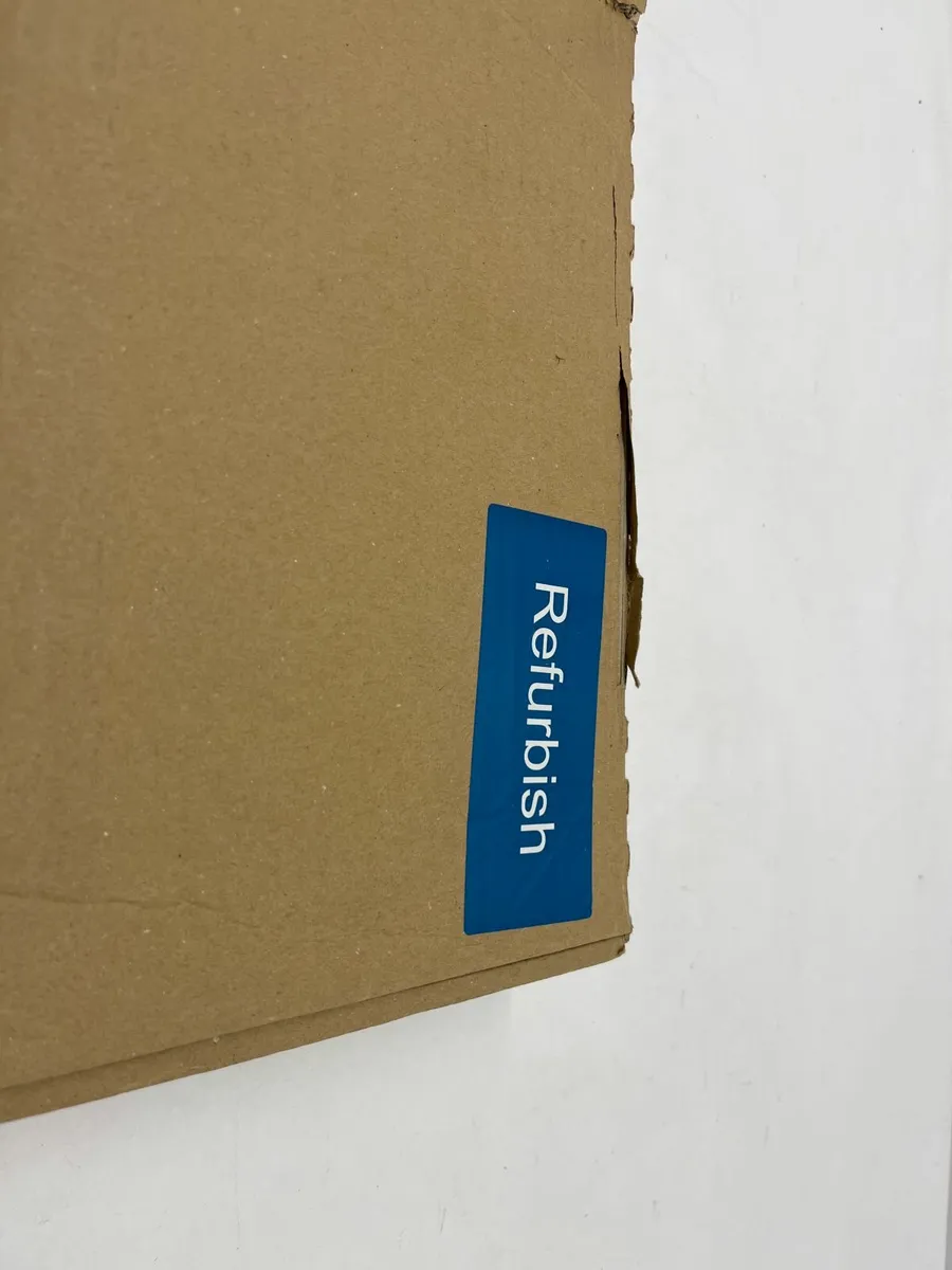 Online Auction Of A  Motherboard Socket & More! - Image 1