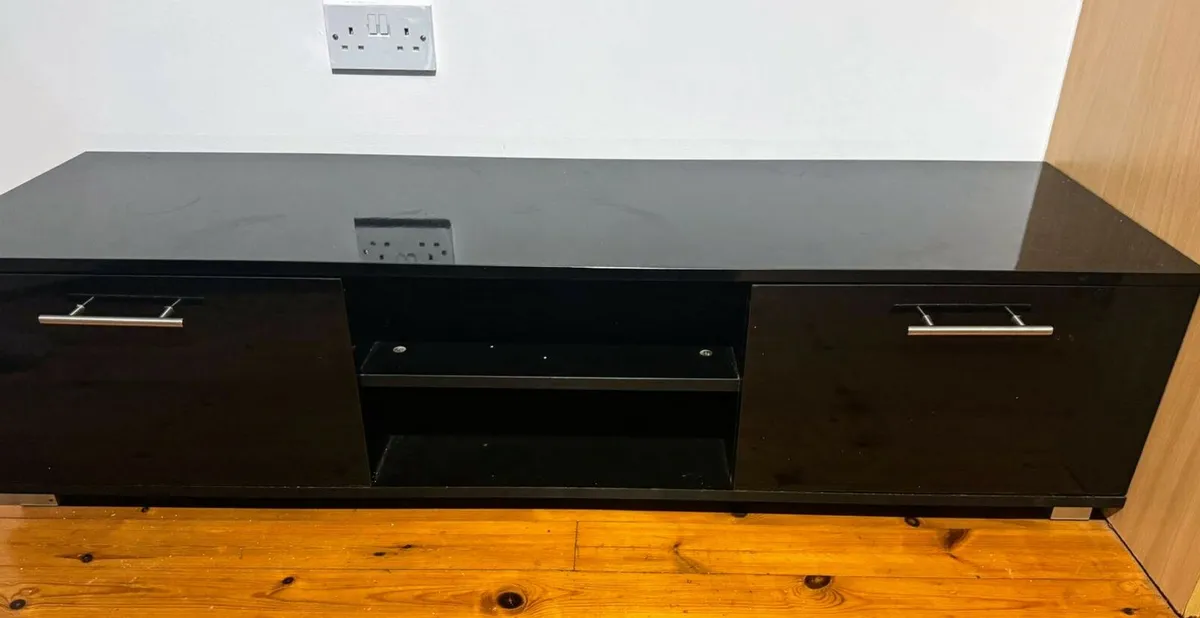 Tv stand - Image 1