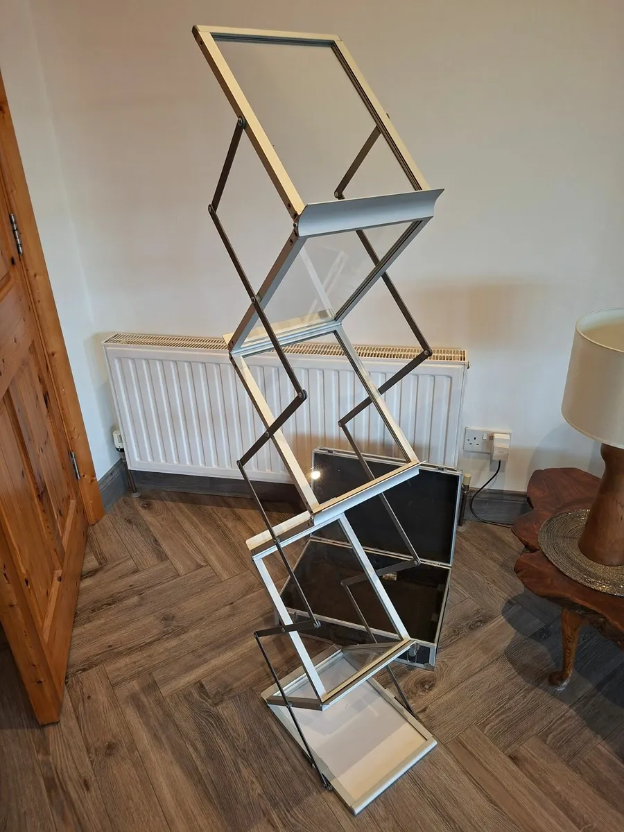 A4 Aluminium Folding Broshure Display Stand - Image 2