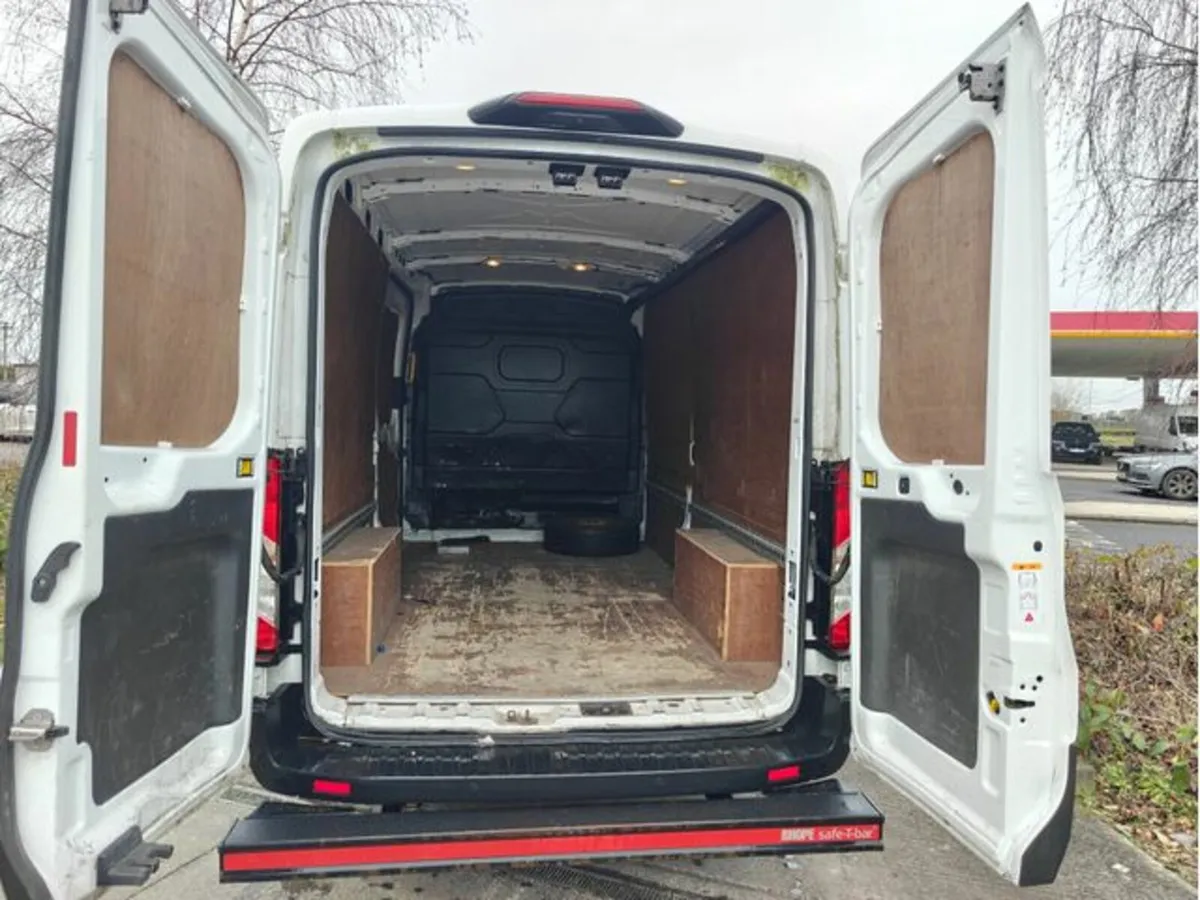 Ford Transit 310 Leader Ecoblue - Image 4