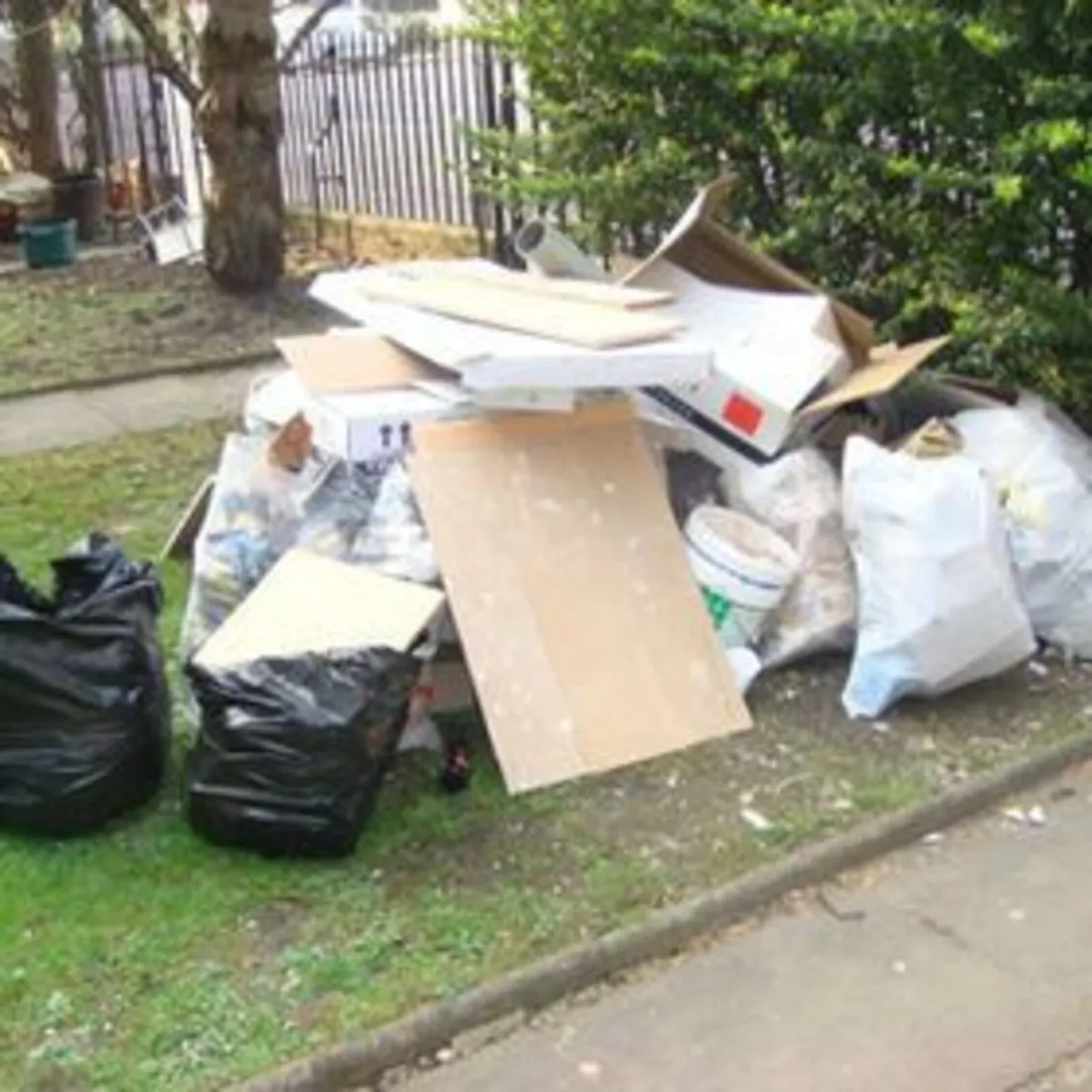 Rubbish removal - Image 3