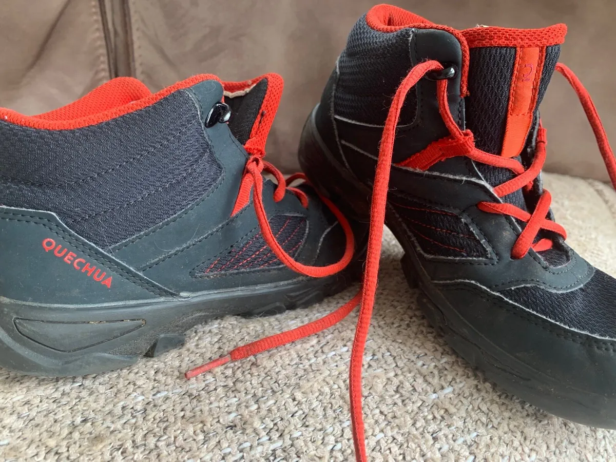 Children’s hiking boots size 2.5 - Image 2