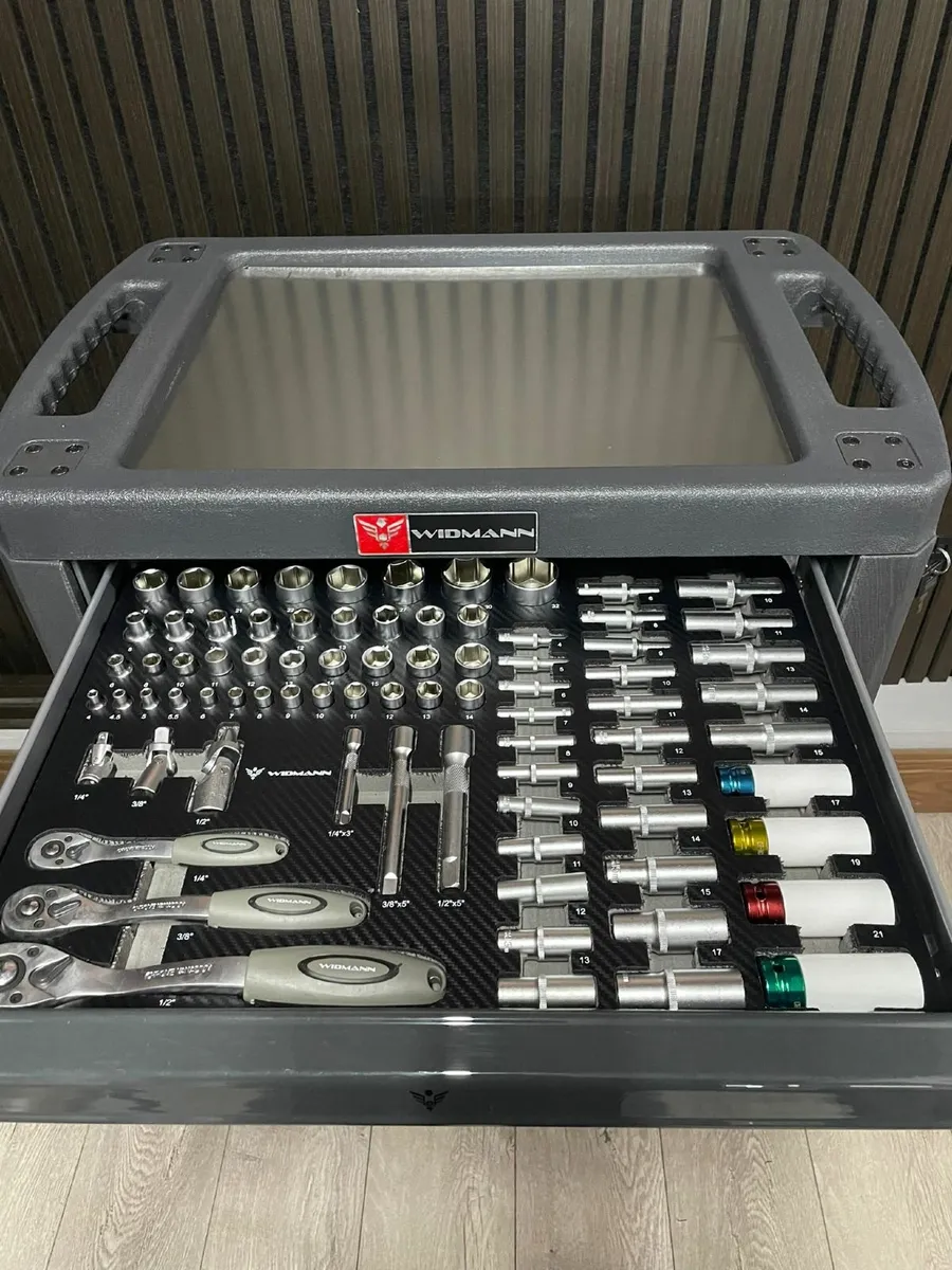 5 Drawer Tool Box 3 drawers fully equipped - Image 2