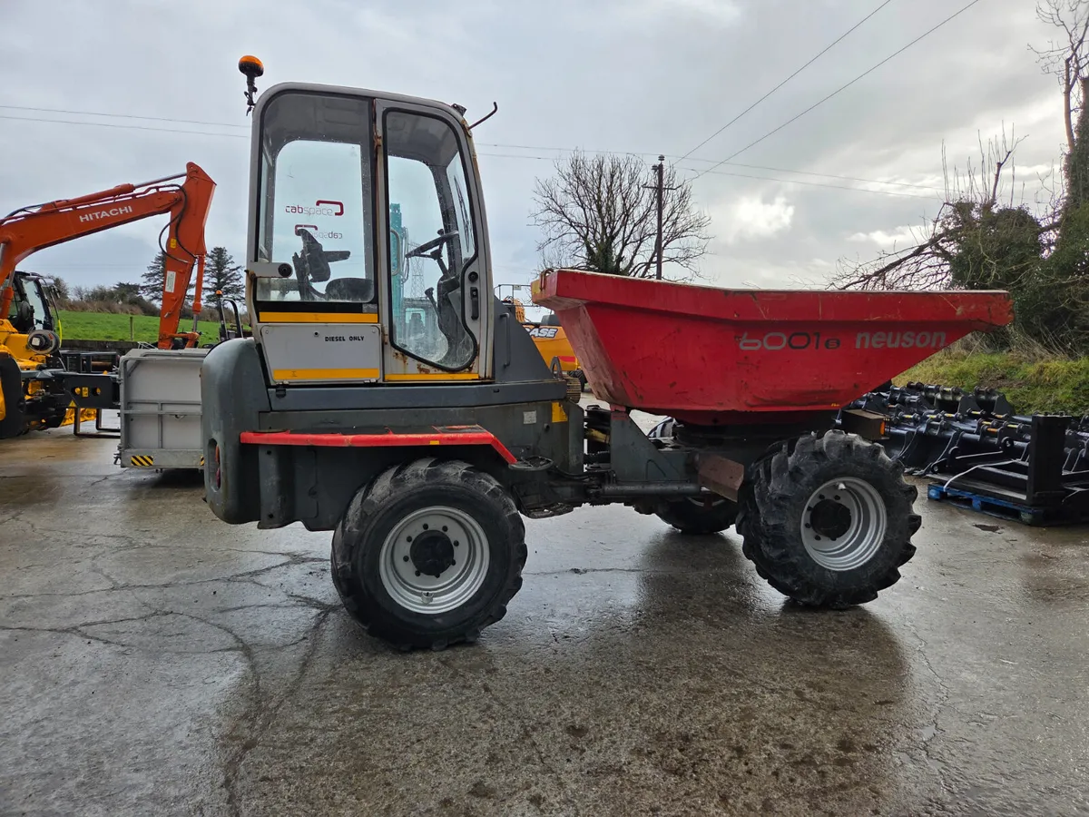 NEUSON 6  TON SWIVEL   FACTORY CAB - Image 1