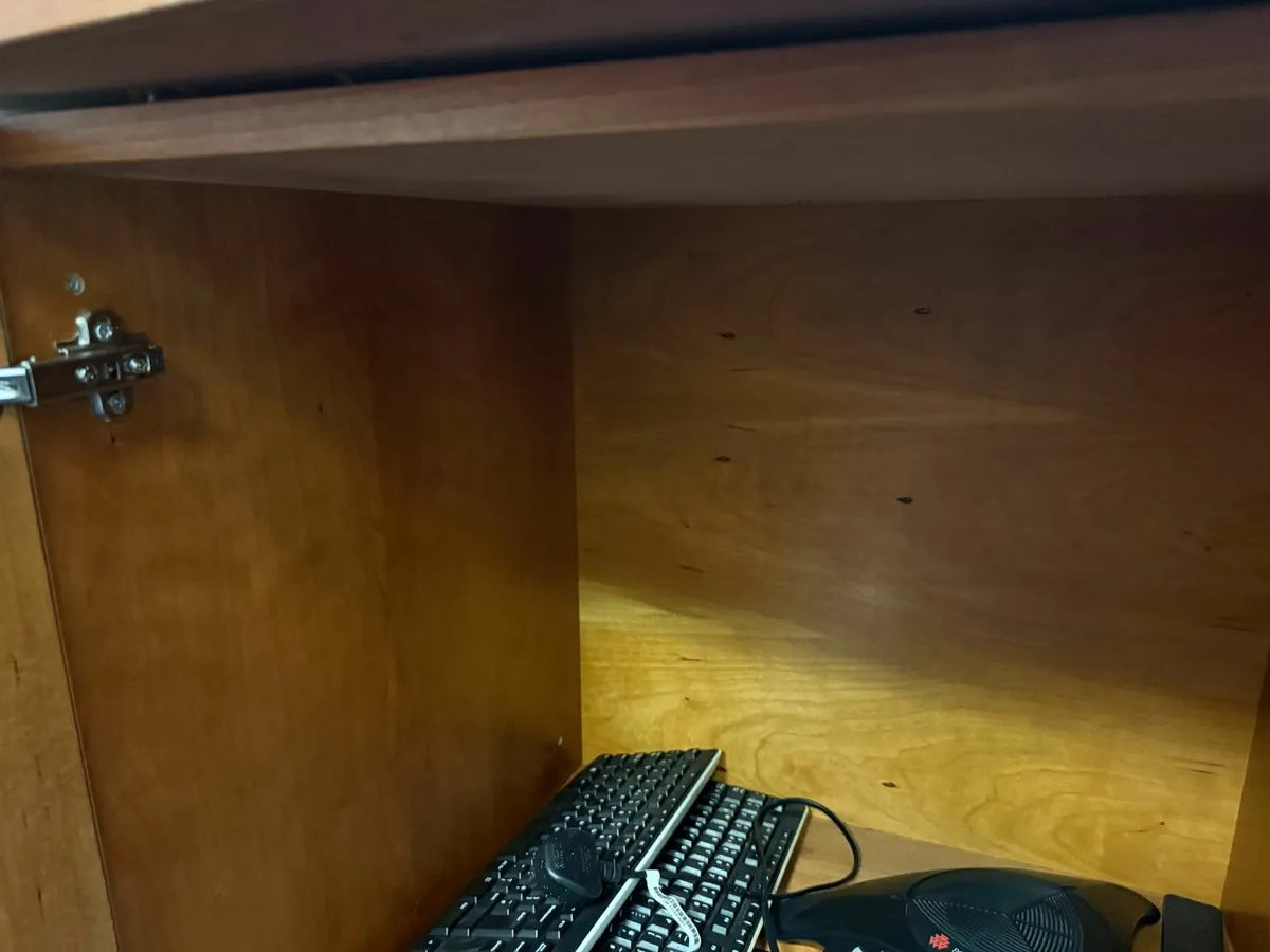 Online Auction Of A Door & Storage Units & More! - Image 3