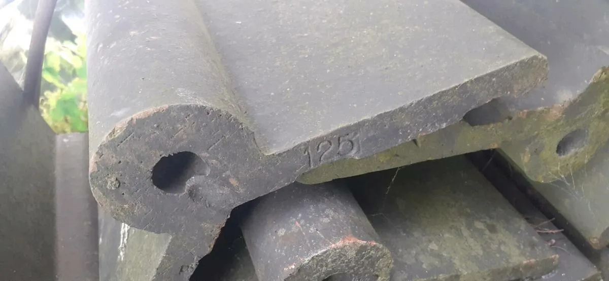Bangor slates chimney pots floor ridge roof tiles - Image 3