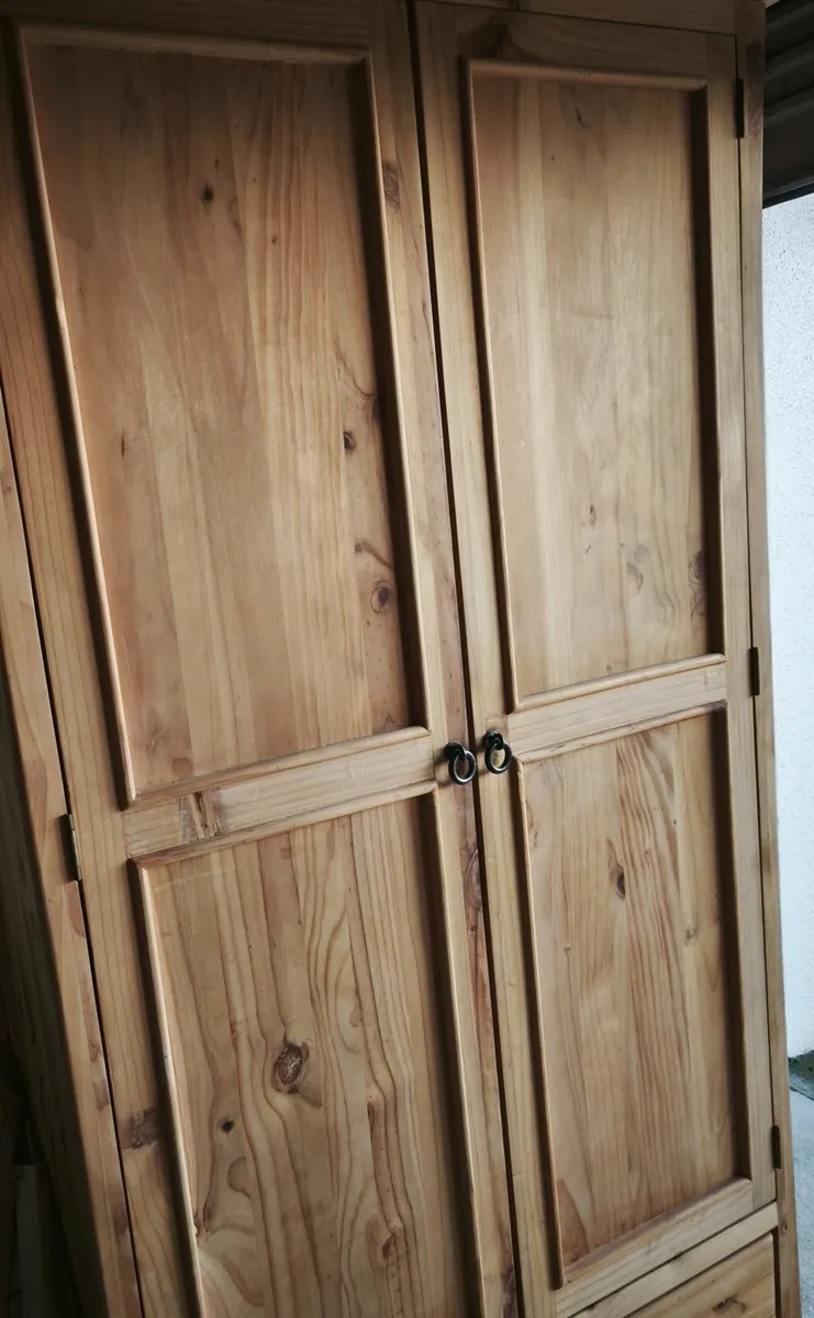 Solid wood Wardrobe, double bed and 2 lockers - Image 3