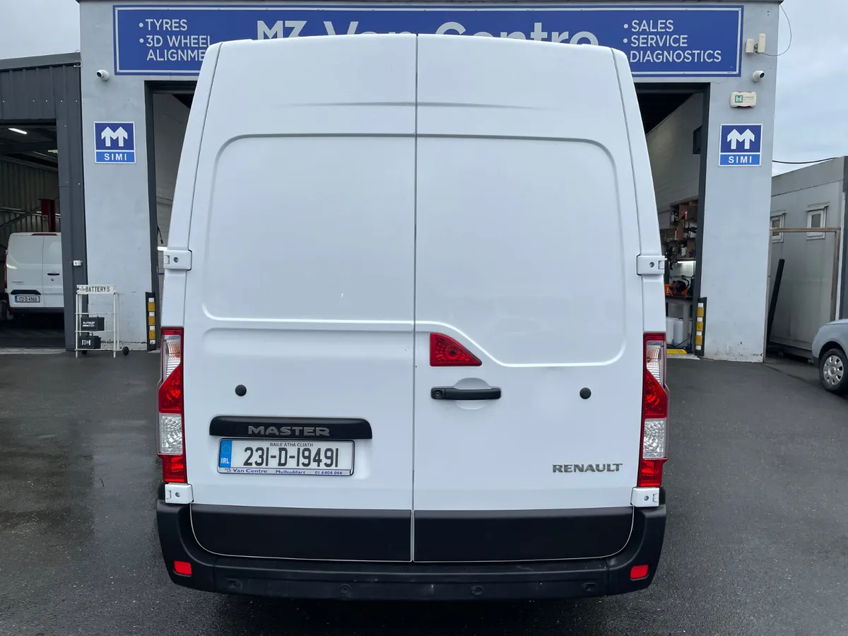 2023  RENAULT MASTER FWD LM35 BLUE DCI 135 B - Image 4