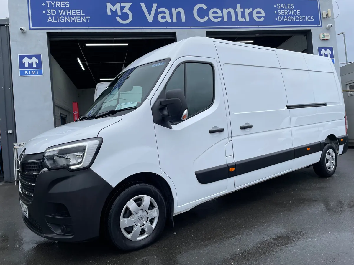 2023  RENAULT MASTER FWD LM35 BLUE DCI 135 B - Image 1