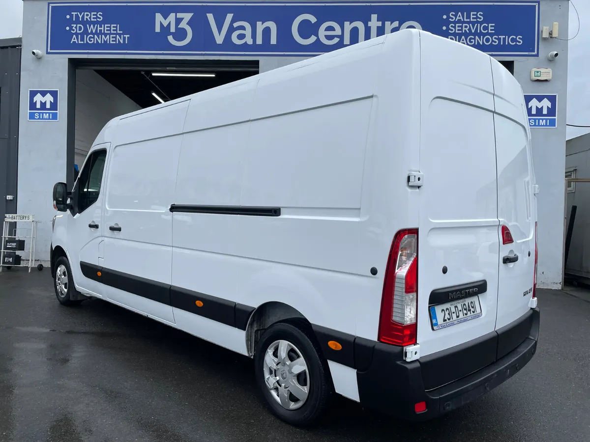 2023  RENAULT MASTER FWD LM35 BLUE DCI 135 B - Image 3