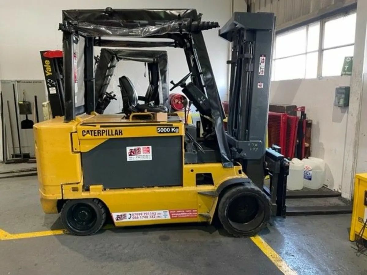 CATERPILLAR 5.5 TON ELECTRIC FORKLIFT