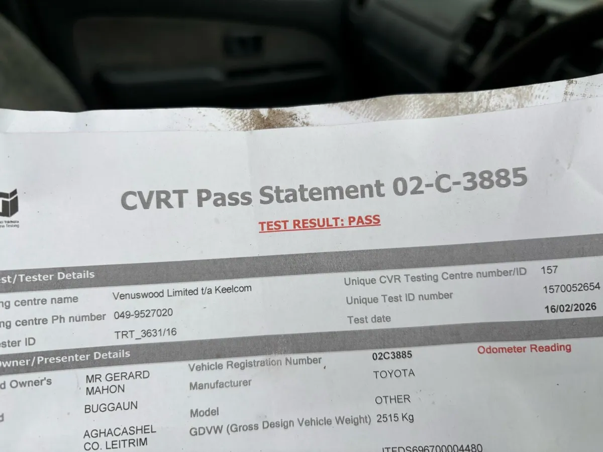 02 Toyota Hilux SR5 - Image 1