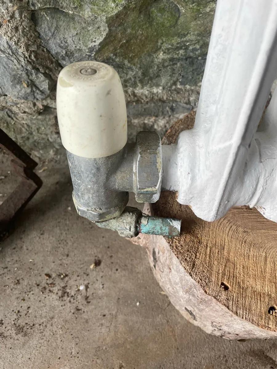 Vintage Cast Iron Radiator - Image 3