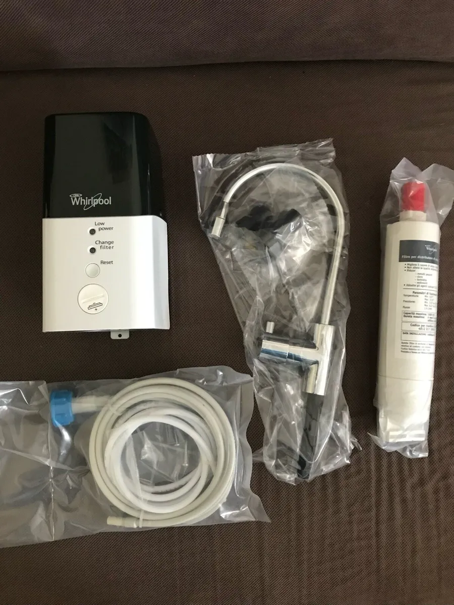 Water purifier - Image 1
