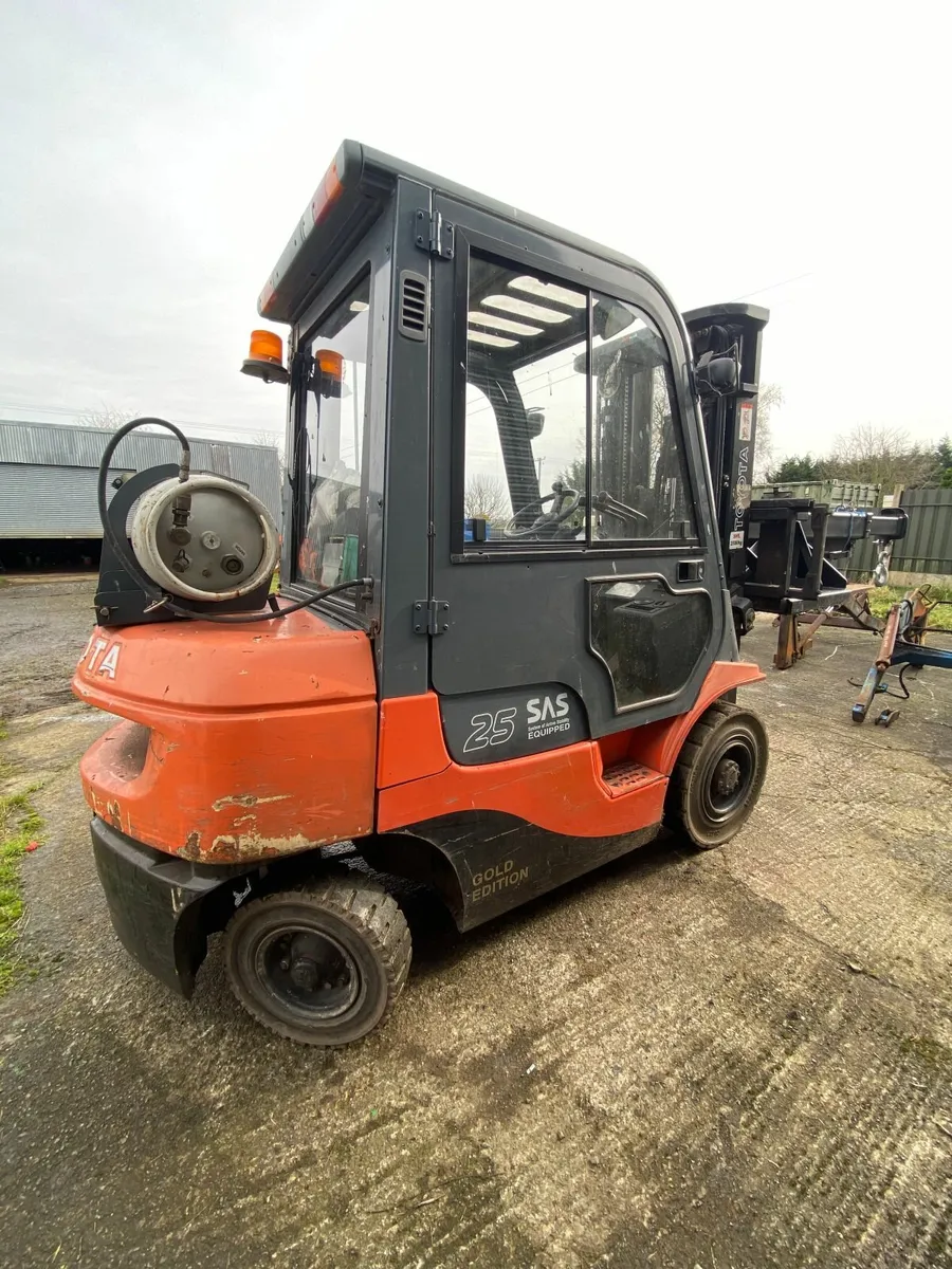 Toyota Forklift - Image 1