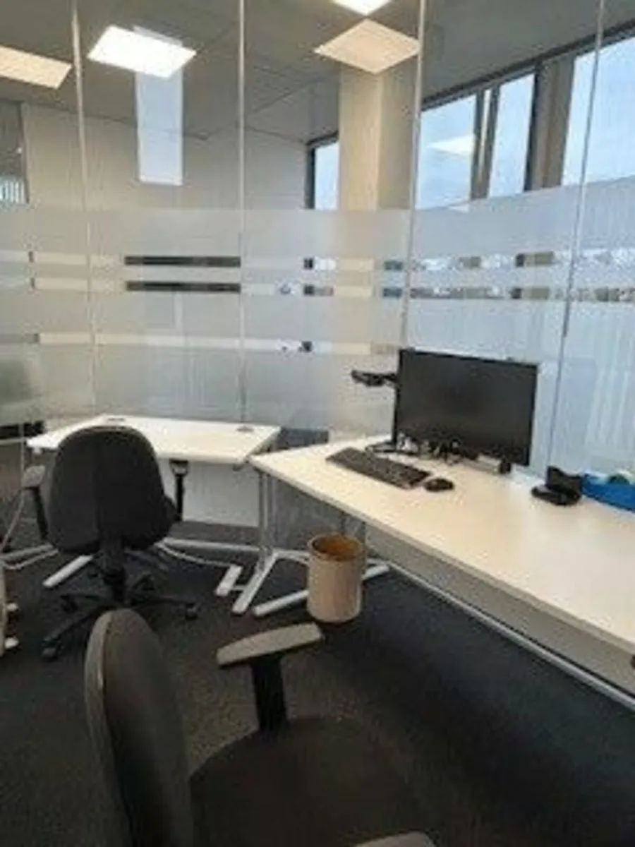Office space / Rent a desk/Hot desk - Image 2