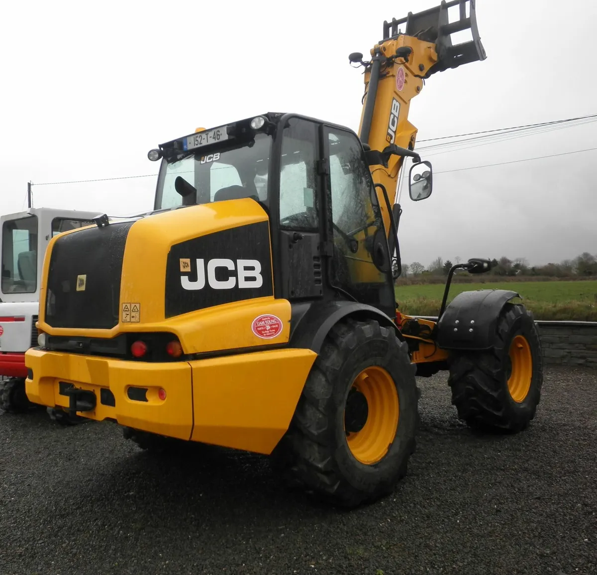 2015 JCB 320 Loader - Image 3