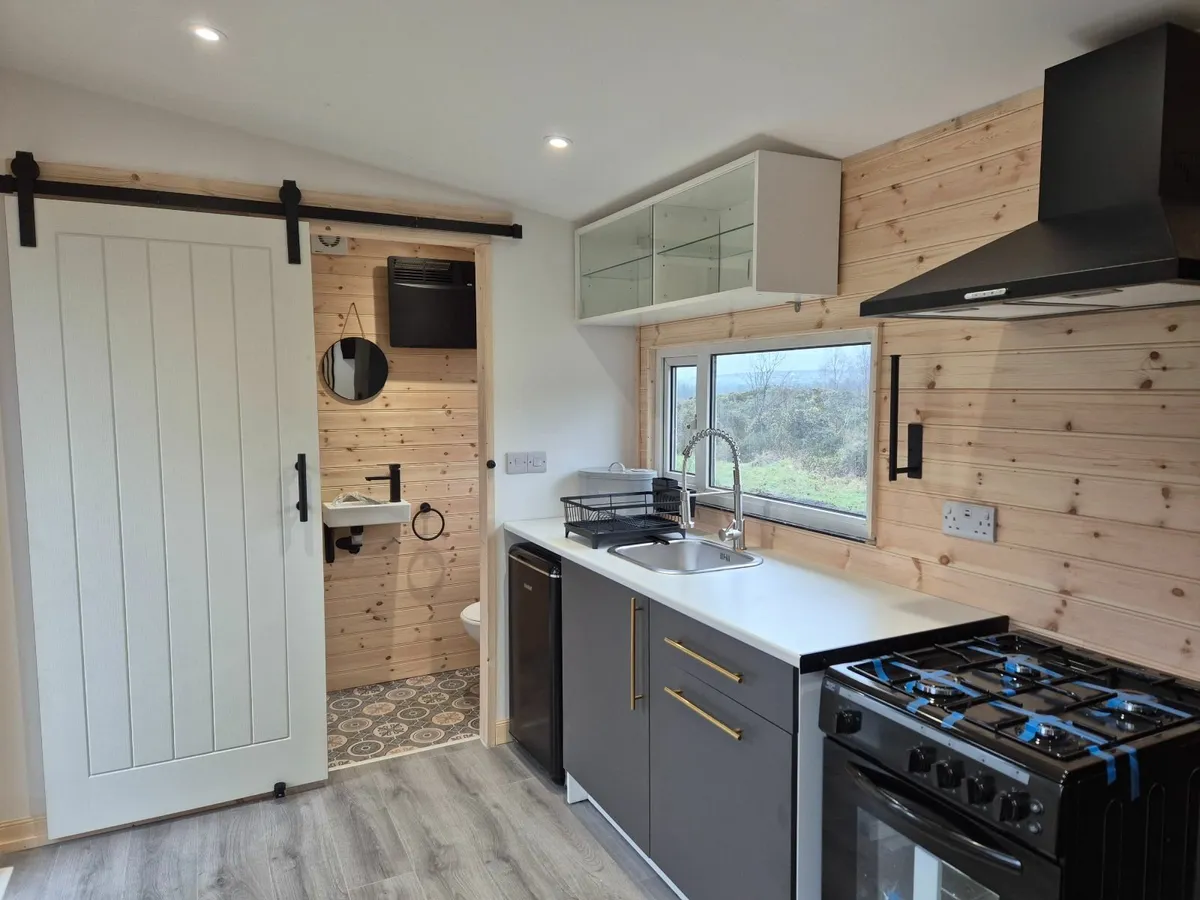 Modular bedsit/guesthouse - Image 1