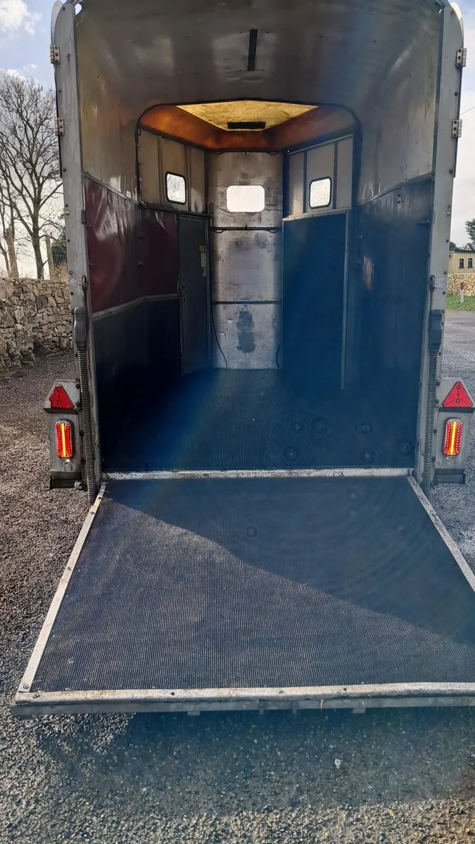 Horse box - Image 4