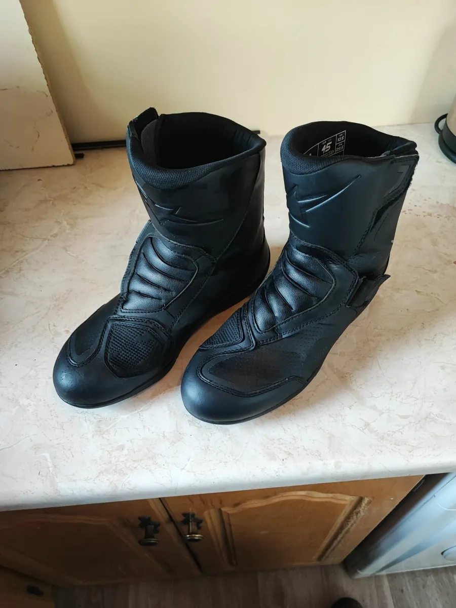 Alpinestar motorcycle boots - Image 3