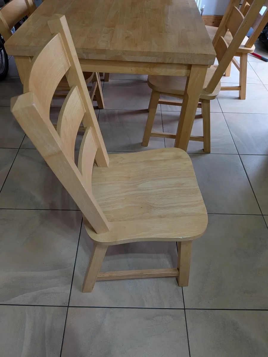 Table and 6 chairs - Image 2