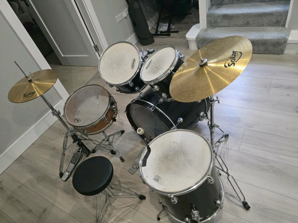 Pearl Target 5 piece Drum Kit - Image 2