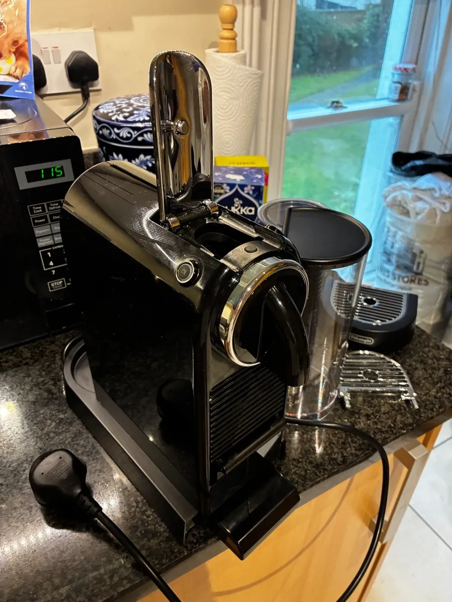 *NEW* Nespresso Caniz & Milk Frother - Image 3
