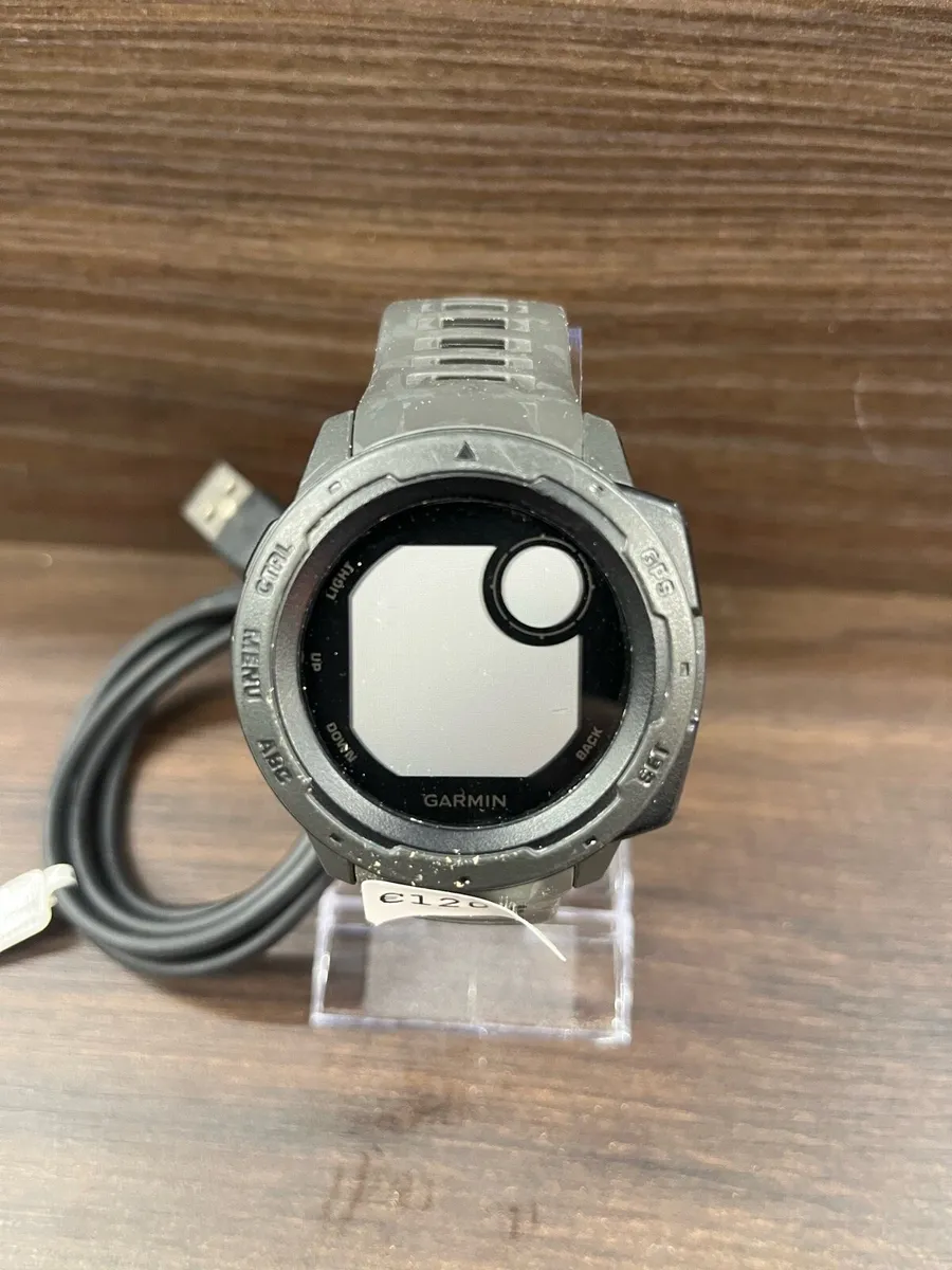 Garmin Instinct - Image 1