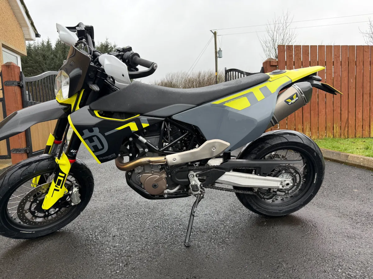 2024 Husqvarna 701 - Image 2