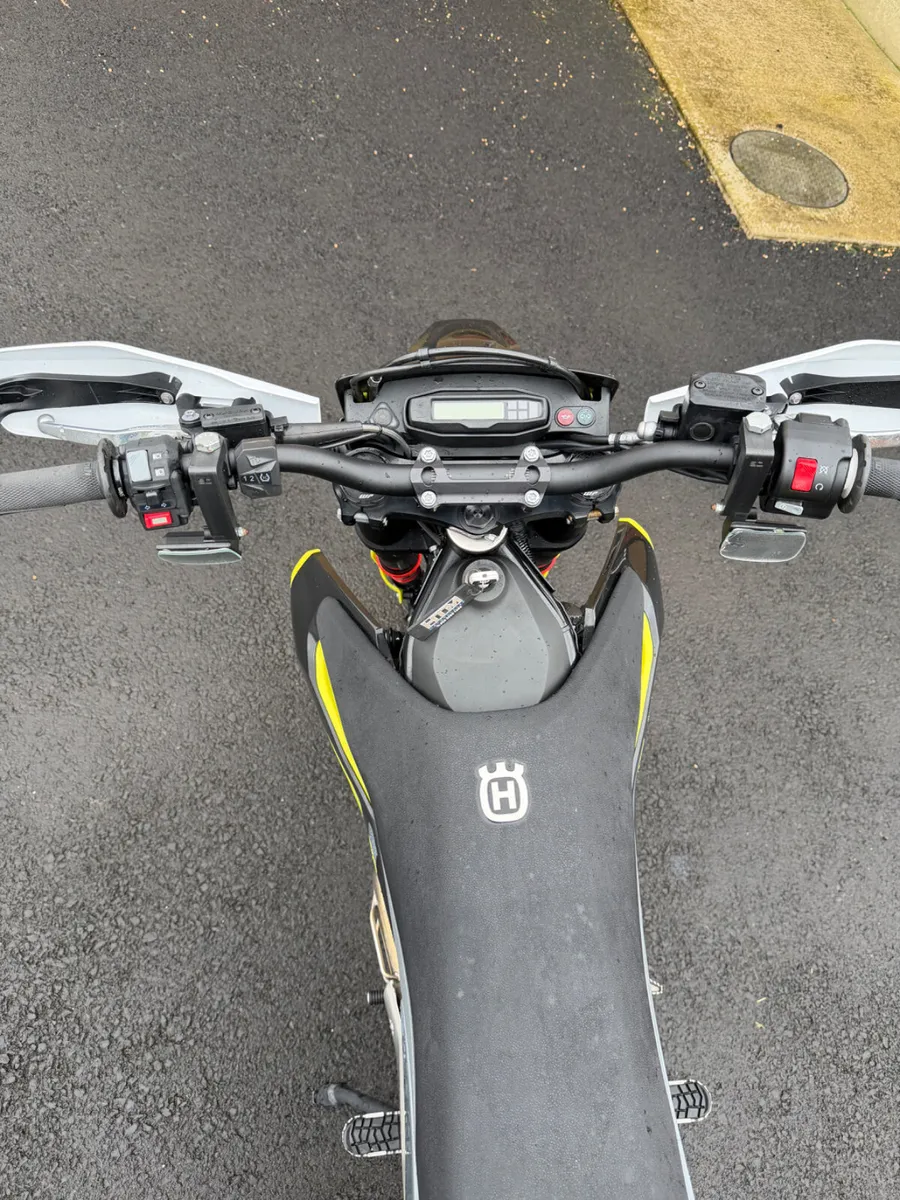 2024 Husqvarna 701 - Image 4