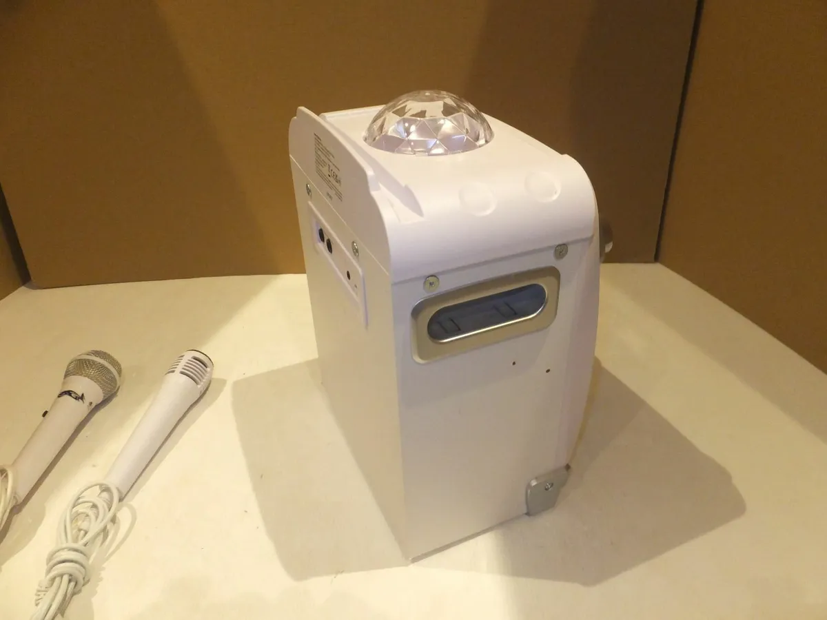 iHome Sound Factory Deluxe Karaoke Machine iSF-26 - Image 2